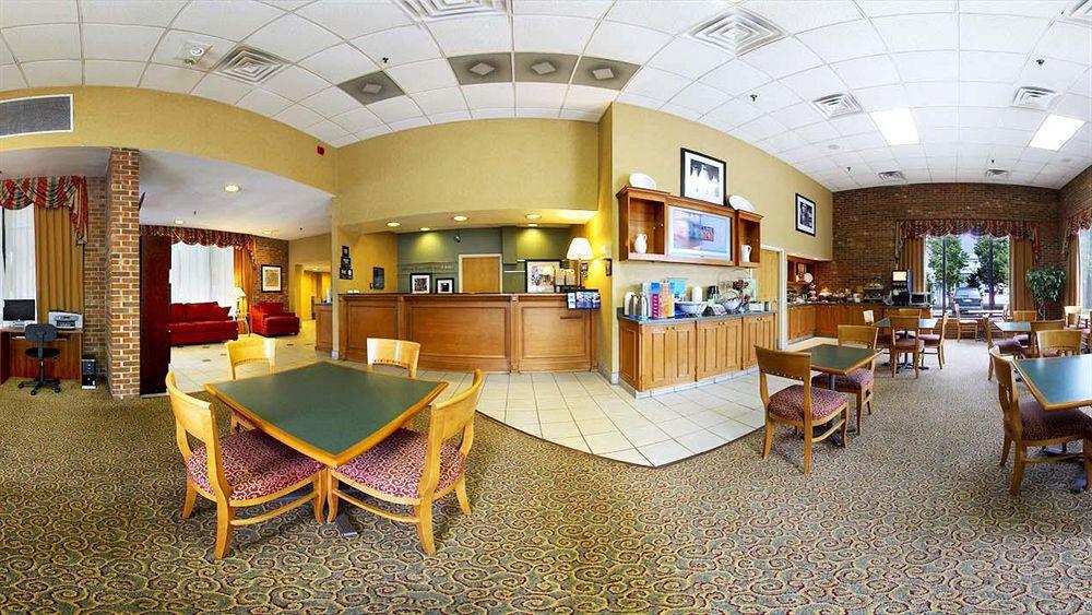 Hampton Inn Norfolk-Naval Base Exterior foto