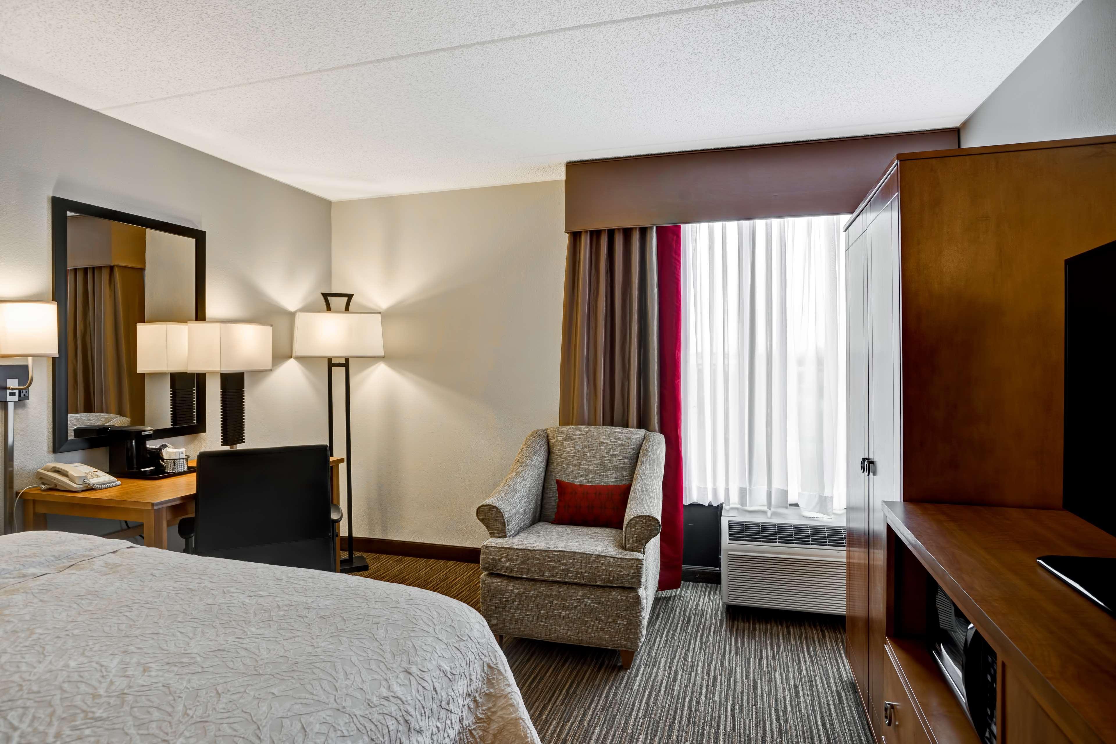 Hampton Inn Norfolk-Naval Base Exterior foto