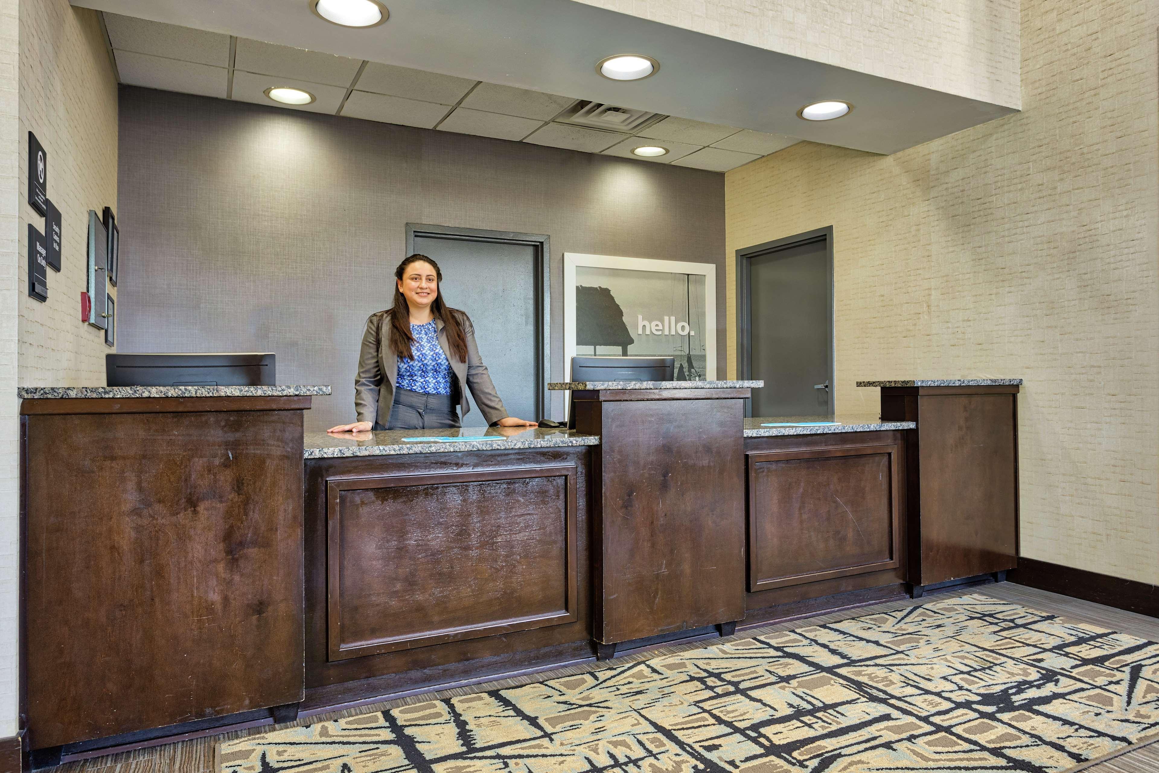 Hampton Inn Norfolk-Naval Base Exterior foto