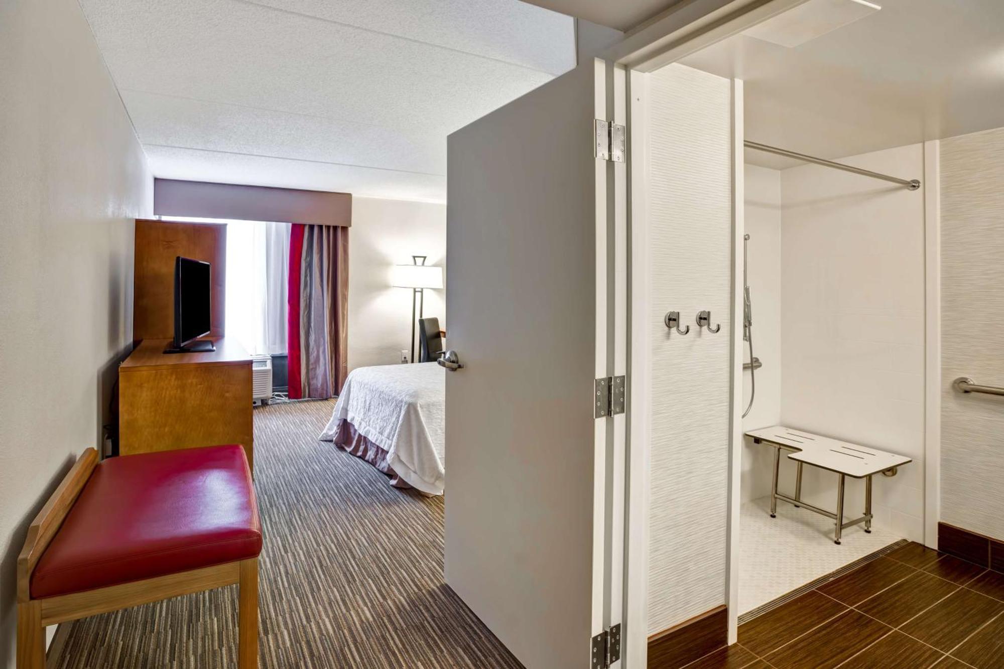 Hampton Inn Norfolk-Naval Base Exterior foto