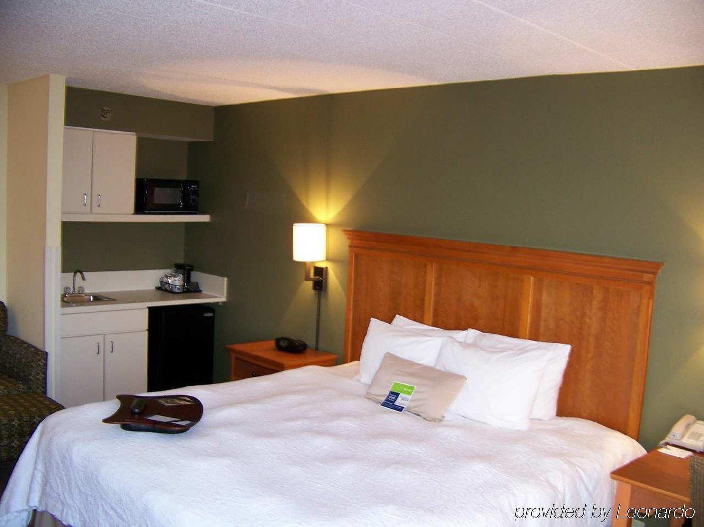 Hampton Inn Norfolk-Naval Base Habitación foto