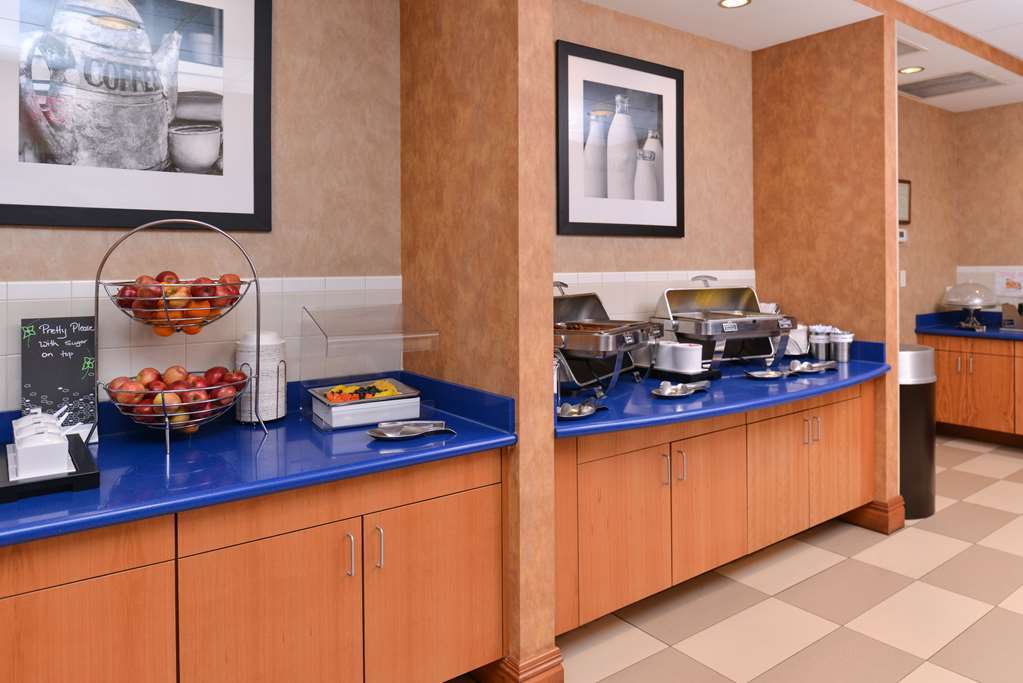 Hampton Inn Norfolk-Naval Base Restaurante foto